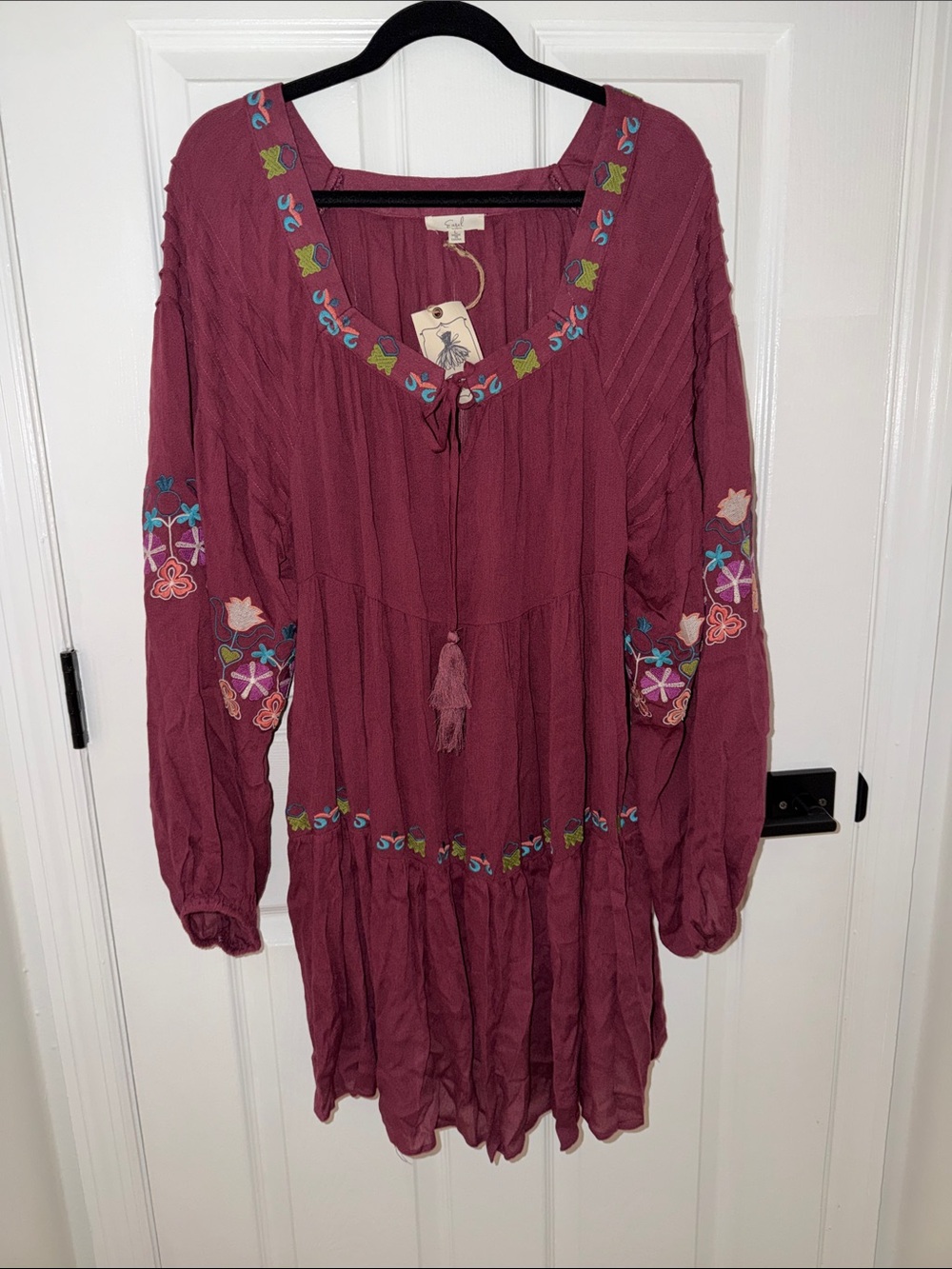easel Wine Embroidered Long-Sleeve Boho Tunic Dress